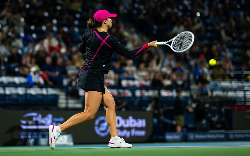 Turniej WTA w Dubaju: Świątek w ćwierćfinale