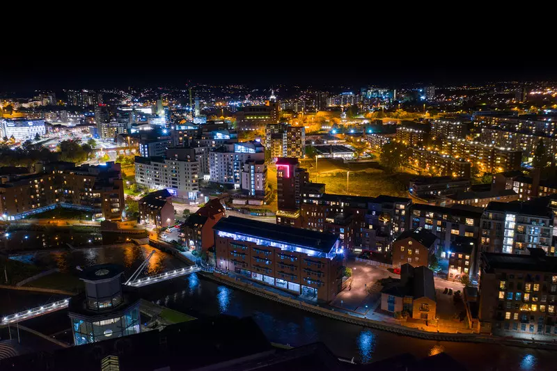 Coraz więcej gmin w Anglii i Walii planuje wyłączać oświetlenie uliczne