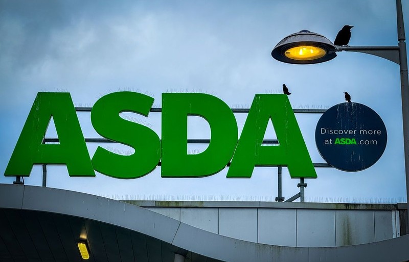 Sieć Asda podwyższy płace swoim pracownikom o 8,4%