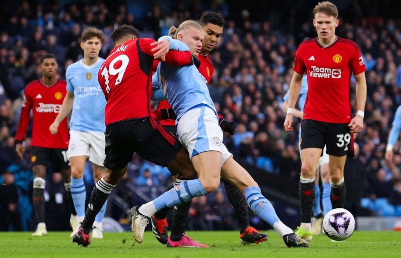 Champions win in the Manchester derby