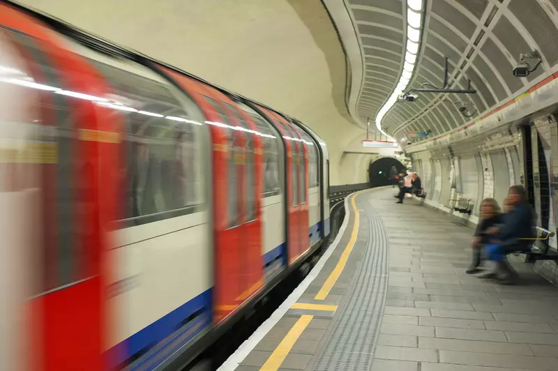 Londyn: Jutro startuje program obniżający ceny przejazdów metrem i pociągami w piątki