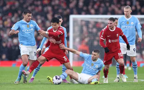 A draw in the Anfield hit, Arsenal remains the leader