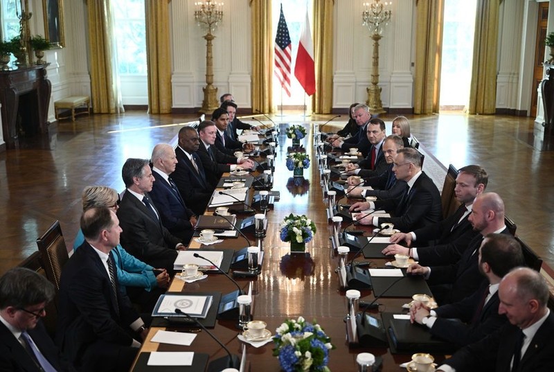 Prezydent Duda i premier Tusk w Białym Domu. "Zaanagażowanie USA w Polsce jest żelazne"