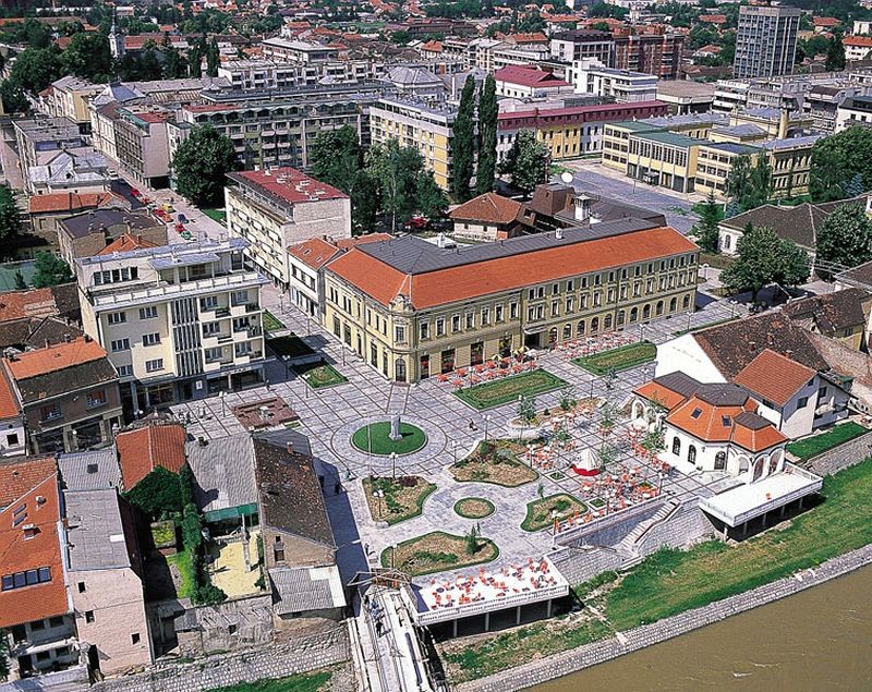 Serbia: Właściciel restauracji gości Polaków za darmo, honorując lekarza sprzed 100 lat