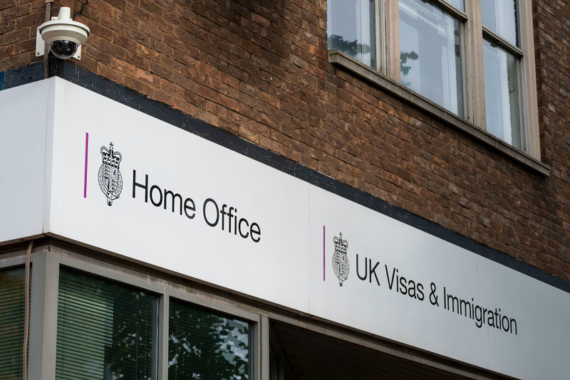 Wykryto poważne nieprawidłowości w imigracyjnej bazie danych brytyjskiego MSW