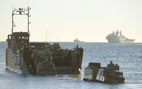 Spain outraged by British maneuvers off the coast of Gibraltar