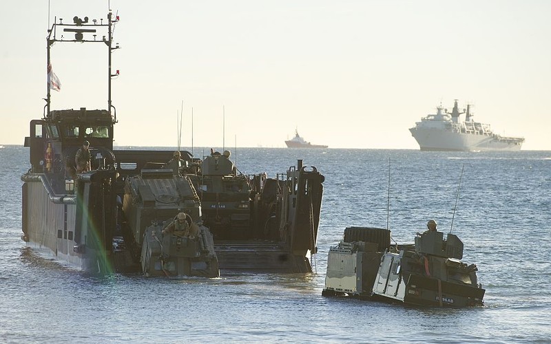 Spain outraged by British maneuvers off the coast of Gibraltar