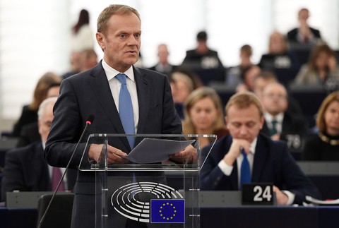 Brexit: Donald Tusk warns UK against 'no deal threat'