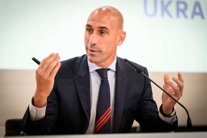 Rubiales will be detained on his return from the Caribbean