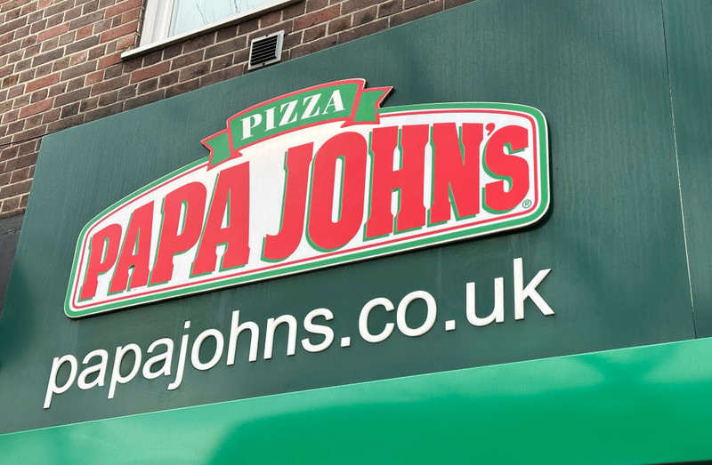 Papa Johns zamknie prawie jedną dziesiątą swoich pizzerii w UK