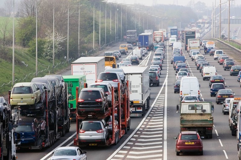 Ostrzeżenia dla kierowców w UK. Podróże na święta mogą trwać dwa razy dłużej niż zwykle