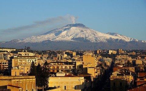 Mount Etna: BBC crew caught up in volcano blast