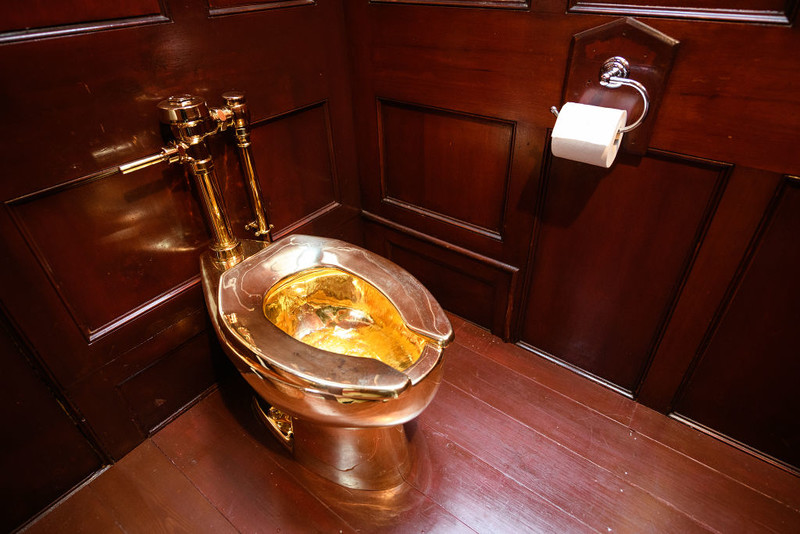 England: Accused man pleads guilty to theft of gold toilet worth 4.8 million 
