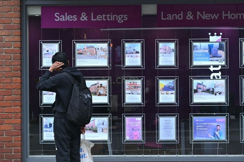 UK house prices fall for first time in six months