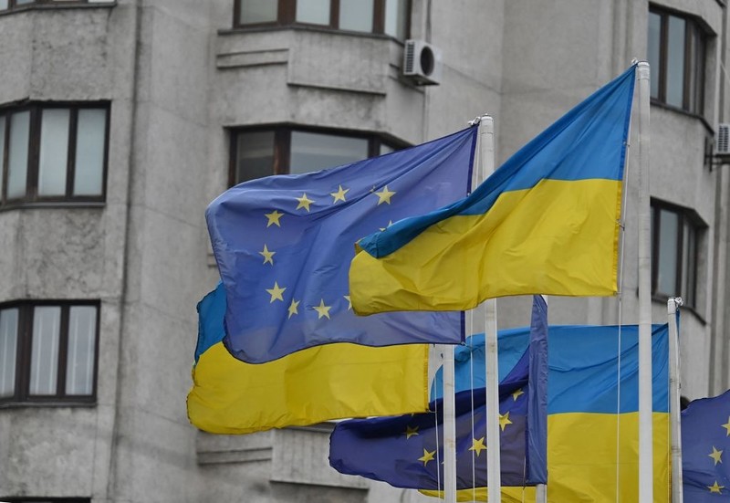 Ukraina najbardziej, a Turcja najmniej popularnym krajem kandydującym do UE wśród jej obywateli