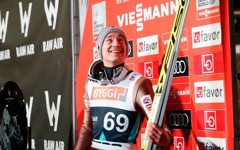 Stoch tops qualification standings at FIS Ski Jumping World Cup in Vikersund