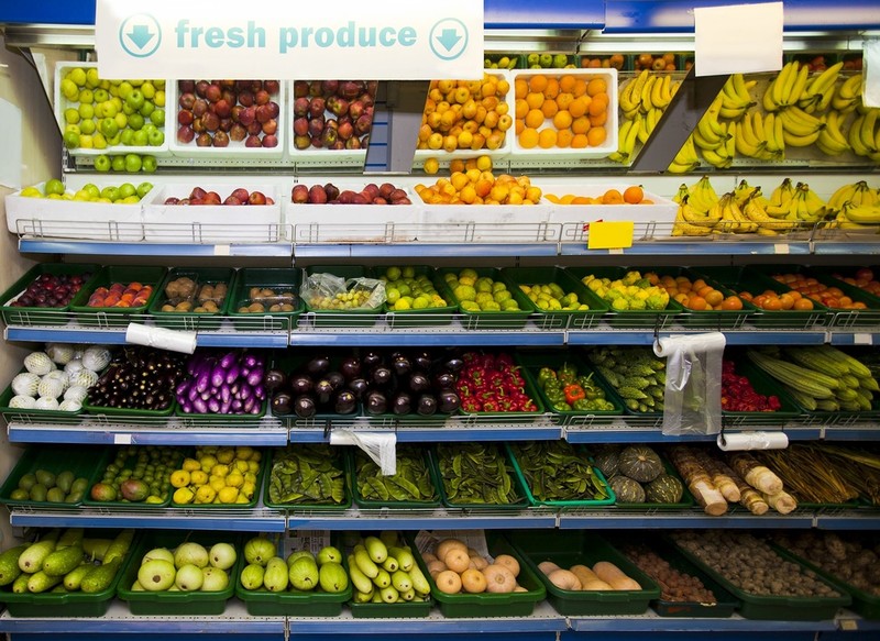 "Wieczne chemikalia" wykryte w ponad połowie próbek żywności i napojów w UK