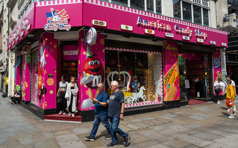 Large food market planned for Oxford Street as fight against American-style candy stores continues