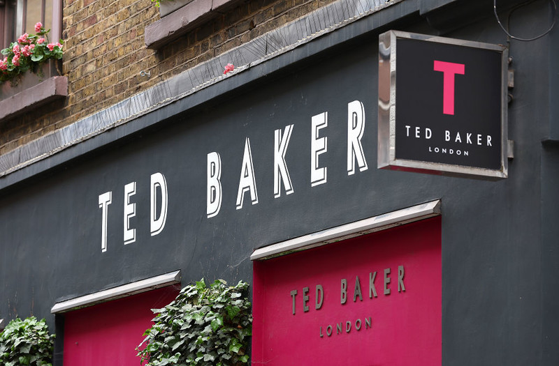 Upadająca brytyjska sieć odzieżowa Ted Baker zamyka 15 sklepów. Pracę straci 250 osób