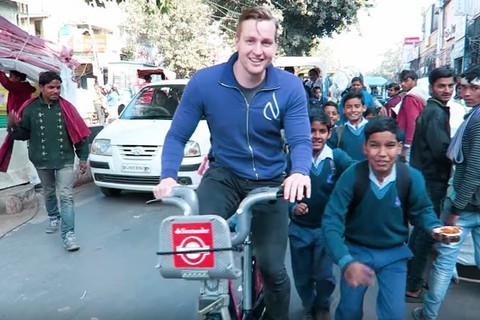 Londyńczyk wyruszył na "Boris Bike" w podróż dookoła świata