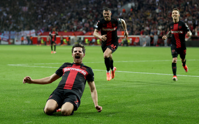 Piłkarski weekend w Europie: Bayer może zdobyć tytuł, Lewandowski pauzuje