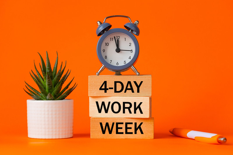 Poles positive about the 4-day working week. "It will not reduce productivity"