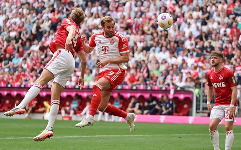 Bayern won and retained a mathematical chance of defending the title