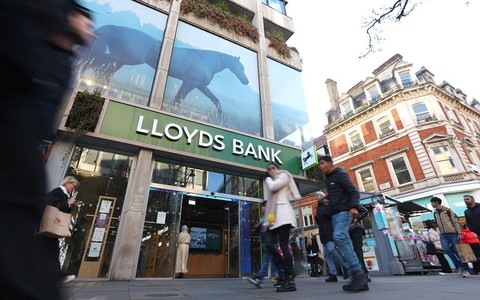 Number of banks disappearing from London's high streets