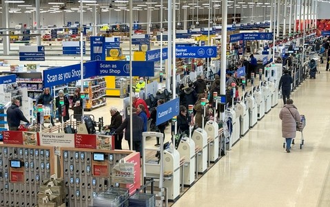 Tesco trials new security checks on shoppers before being allowed into branch