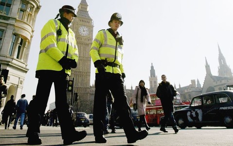 Anglia: Zaufanie do policji coraz niższe. Metropolitan Police z najgorszym wynikiem