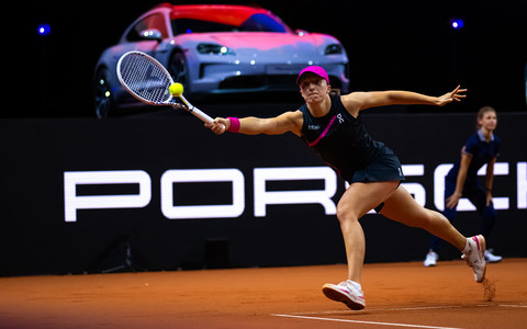WTA tournament in Stuttgart: Swiatek defeated Mertens and advanced to the quarter-finals
