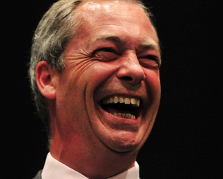 Farage wyprzedza Camerona. Co to oznacza dla imigrantów?