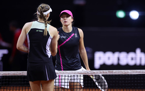 Turniej WTA w Stuttgarcie: Świątek przegrała z Rybakiną