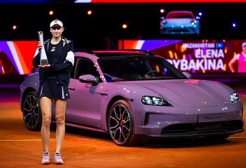 Turniej WTA w Stuttgarcie: Trzeci w sezonie tytuł Rybakiny