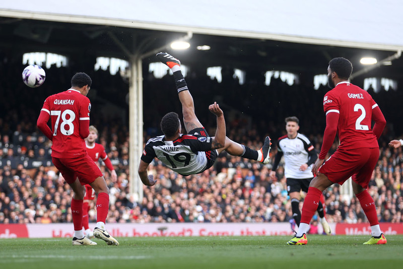 Liverpool in second place, Fabianski let in five goals