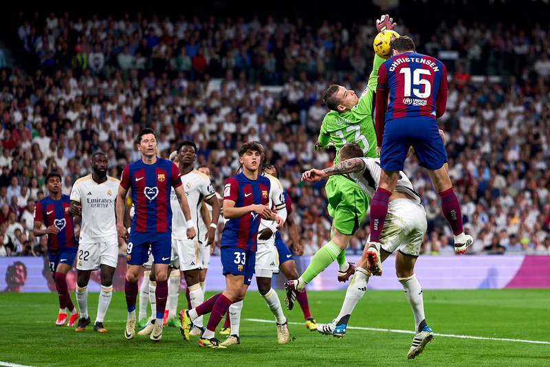 Lewandowski's Barcelona lost to Real in El Clasico