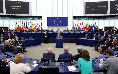 European Parliament adopted directive on violence against women