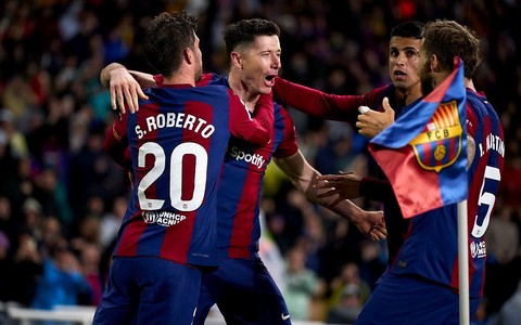Trzy gole Lewandowskiego dały Barcelonie zwycięstwo nad Valencią!