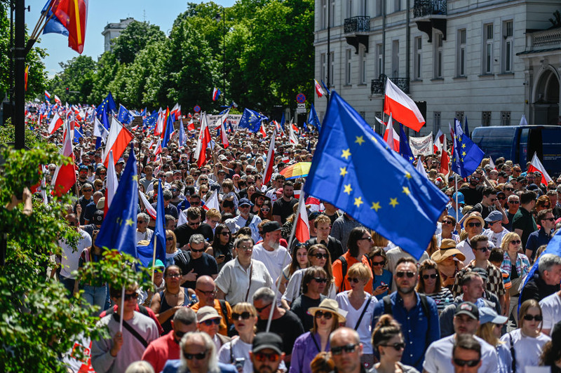 Donald Tusk: "Na 25. rocznicę przystąpienia do UE Polacy będą zamożniejsi od Brytyjczyków"