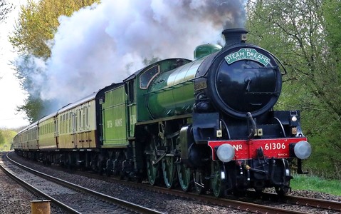 A vintage steam train with on-board dining is coming to south London stations