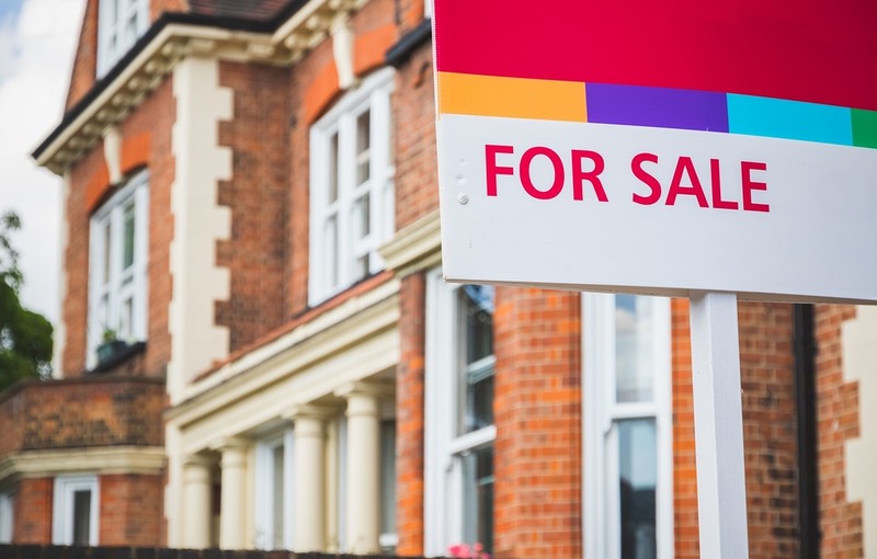 House prices stagnate as mortgage rates increase