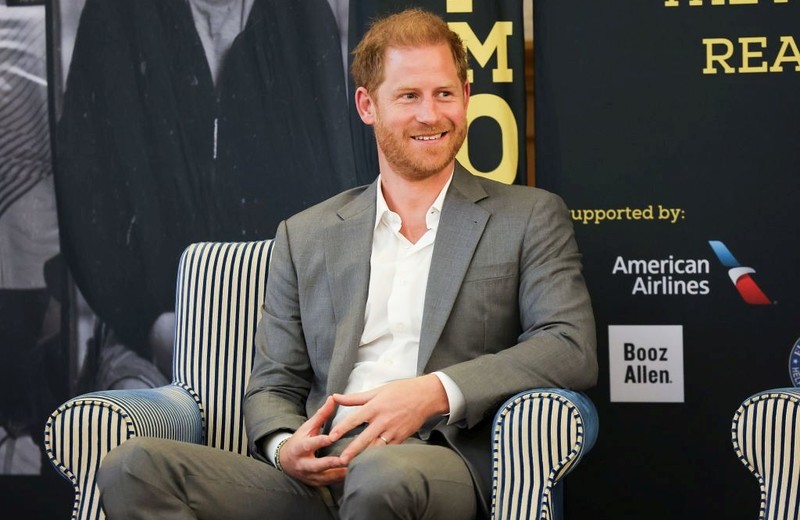 Prince Harry flew to London, but he will not meet his father or brother