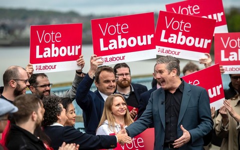 UK's Labour holds 30-point poll lead over Sunak's Conservatives