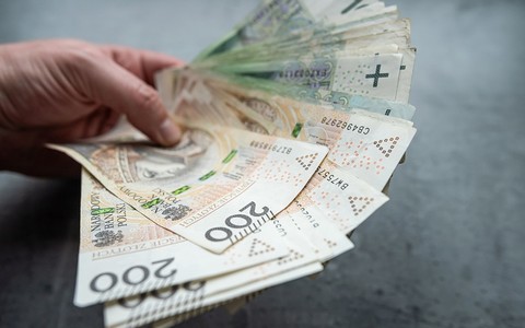 Average salary in Poland is already 11 000 PLN
