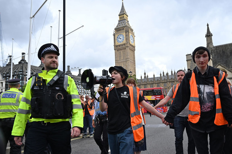 UK Police urged to pay more attention to 'extreme left-wing' protesters
