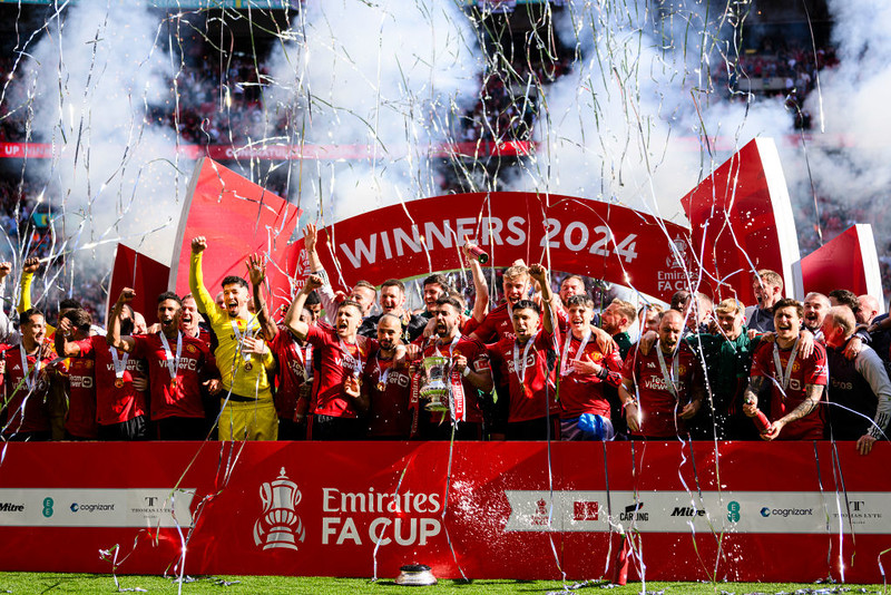 FA Cup: Trophy for Manchester United