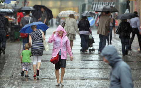 Britain braced for soggy summer as Met Office 'warns Government 50 days of rain is possible'