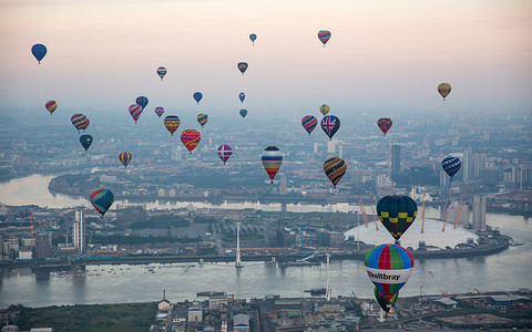 Latające balony wrócą na londyńskie niebo po raz pierwszy od wybuchu pandemii