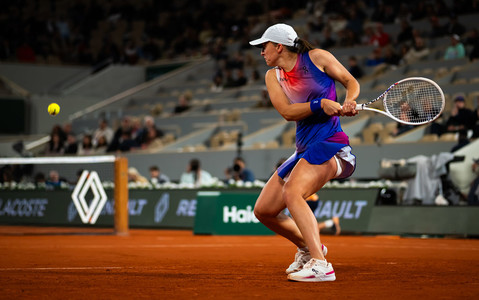 French Open: Świątek awansowała do 1/8 finału w dniu swoich urodzin