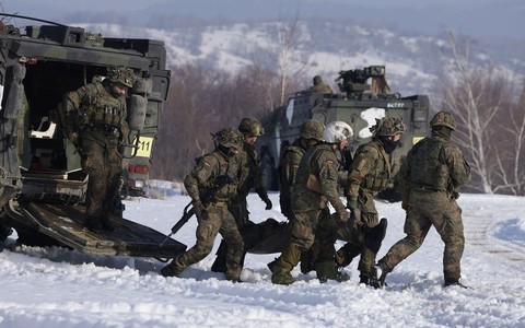 "Daily Telegraph": NATO opracowuje korytarze logistyczne na wypadek wojny z Rosją